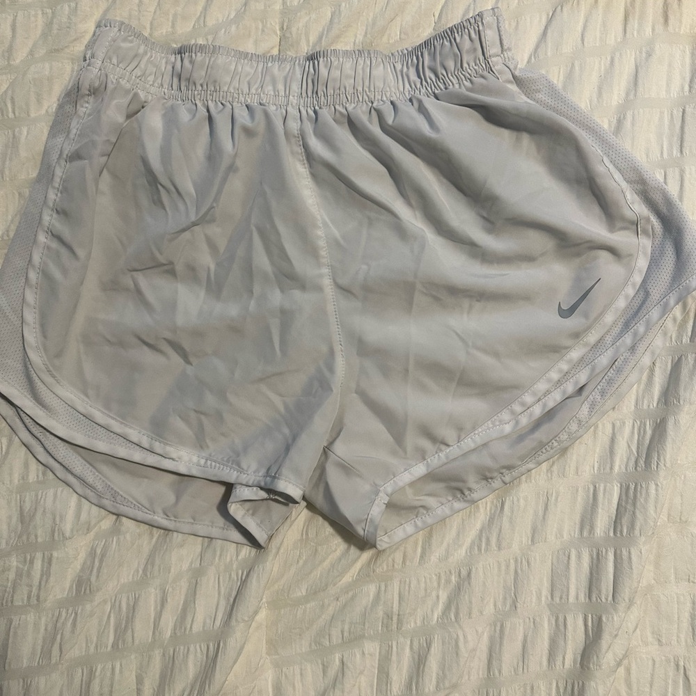 Nike White Athletic Shorts Lightweight Elastic Waist
